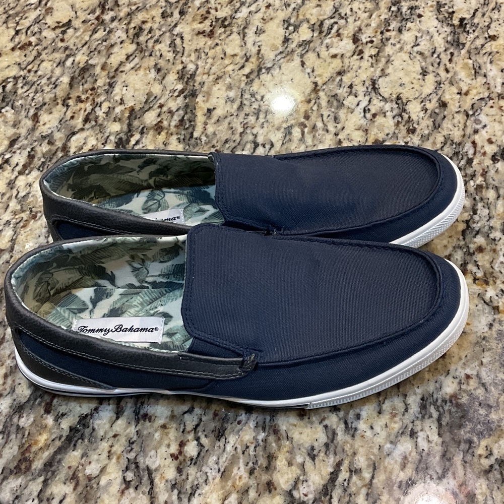 Tommy Bahama Men's Calderon Venetian Dark Blue Canvas Loafers